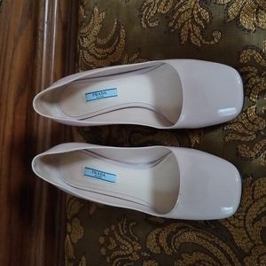 Prada shoes size 38.5